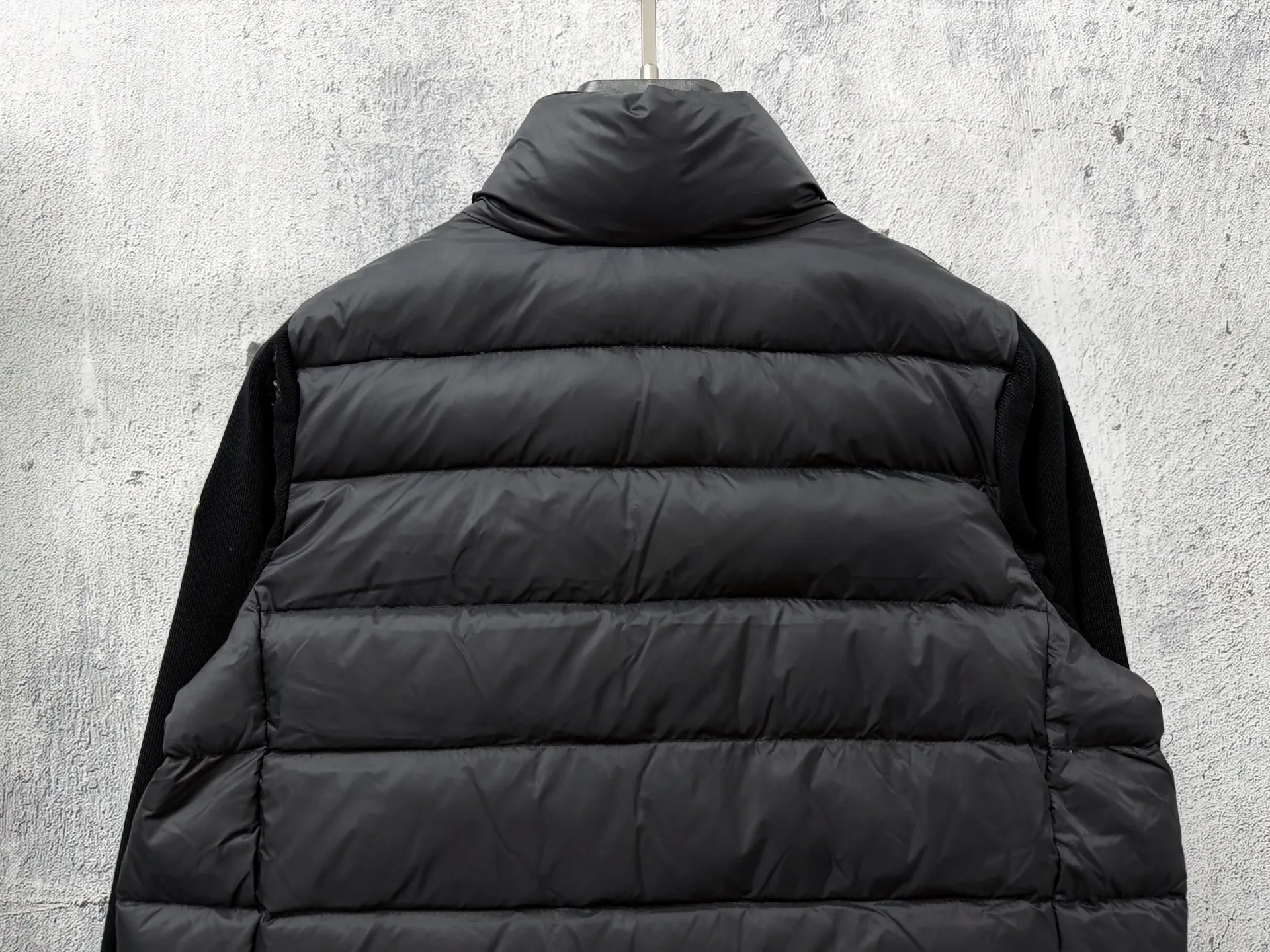 P315 【moner】 ， 、 ， ， ， ， ， ！ ！ ！ ： White Black Size：S-M-L